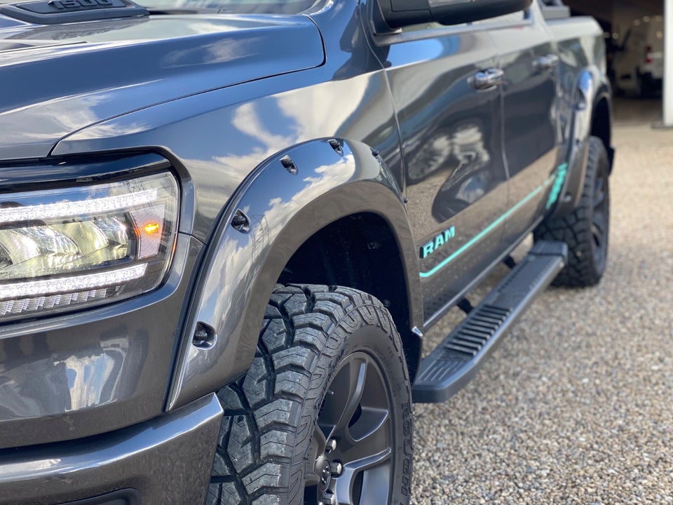 Dodge RAM 1500 5,7 V8 Hemi Laramie Sport aut. 4d