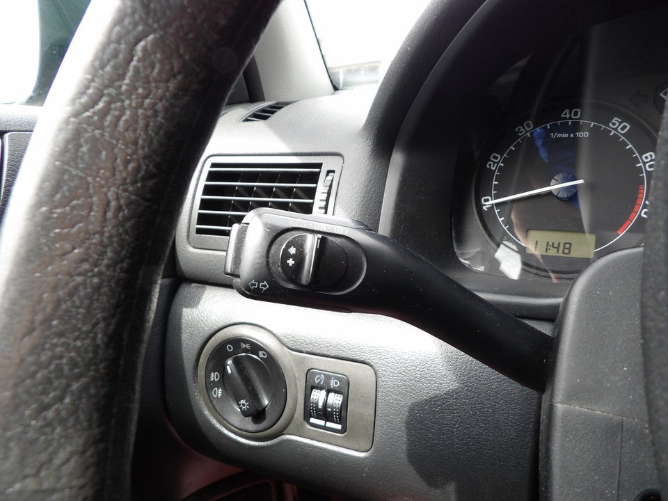 Skoda Octavia 1,6 Classic 5d