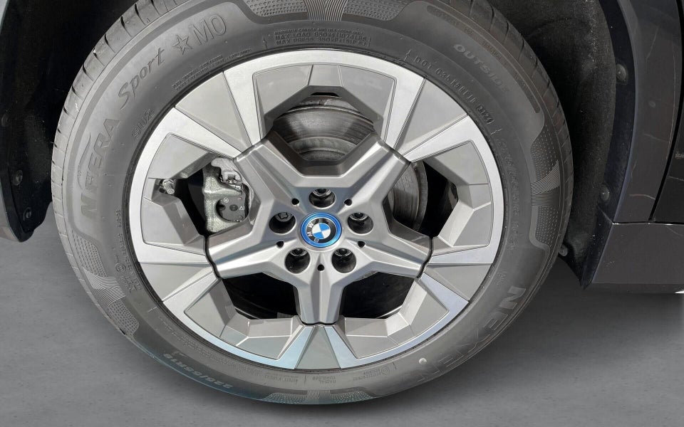 BMW iX1 xDrive30 X-Line 5d