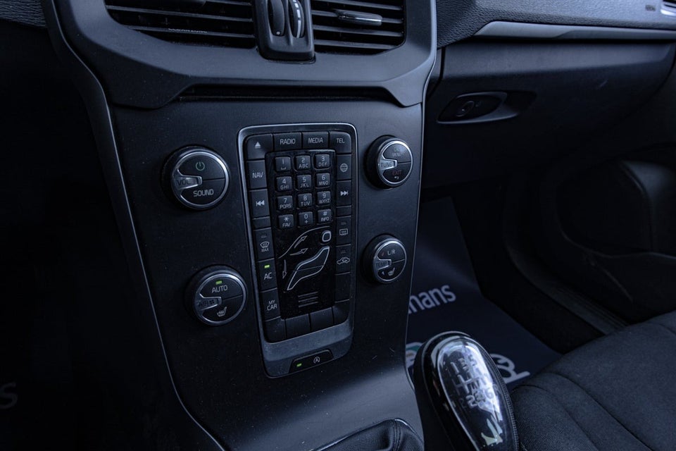 Volvo V40 2,0 D2 120 Kinetic 5d