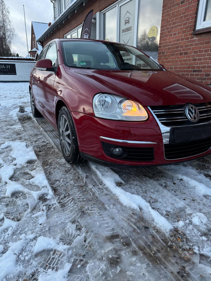 VW Jetta 1,9 TDi 105 Comfortline DSG 4d