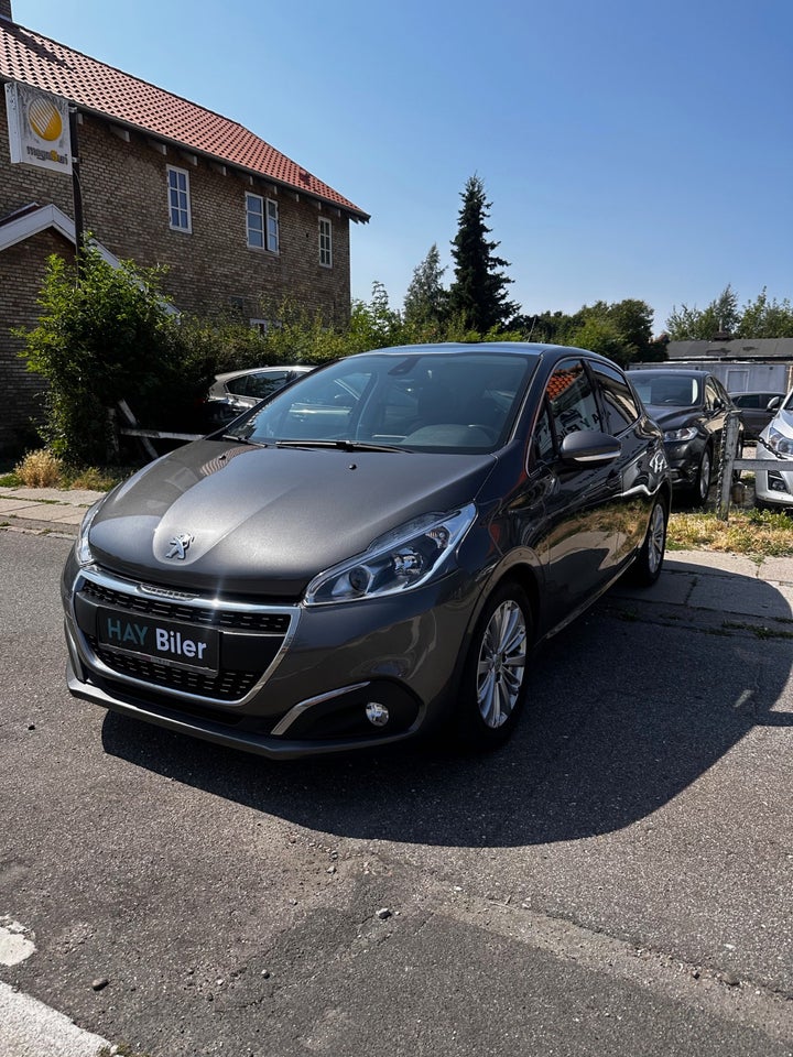 Peugeot 208 1,5 BlueHDi 100 Infinity Sky 5d