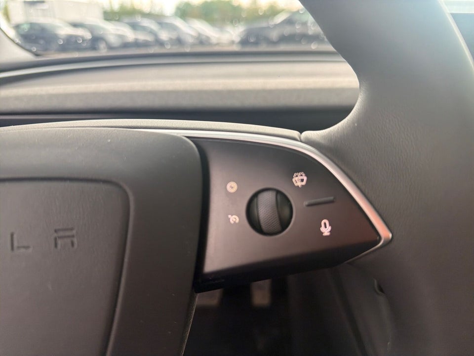 Tesla Model 3 RWD 4d