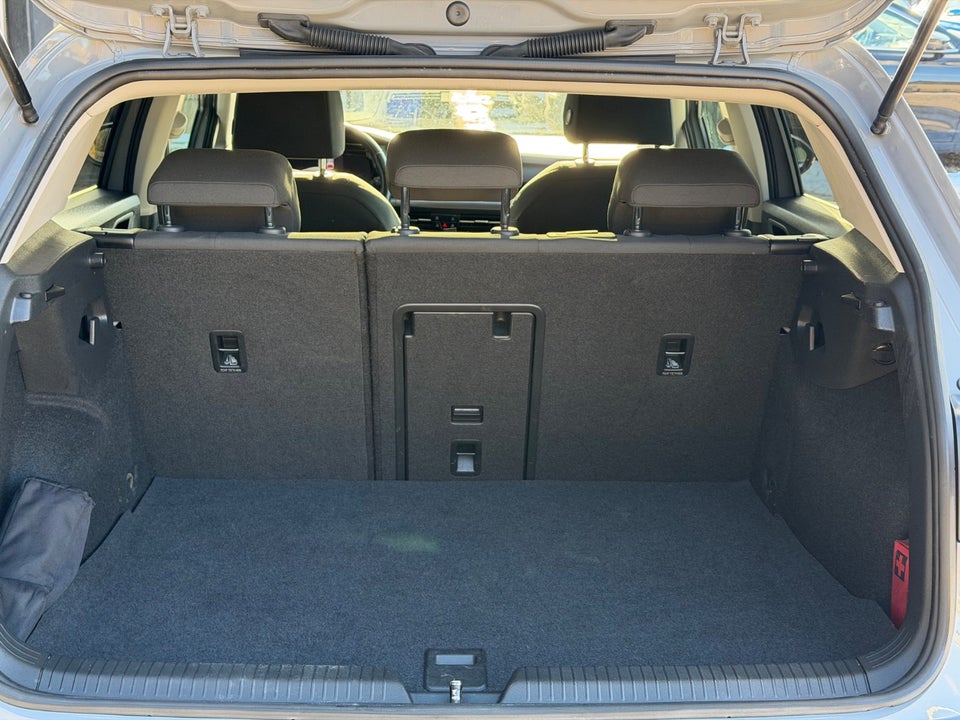 VW Golf VIII 1,4 eHybrid DSG 5d