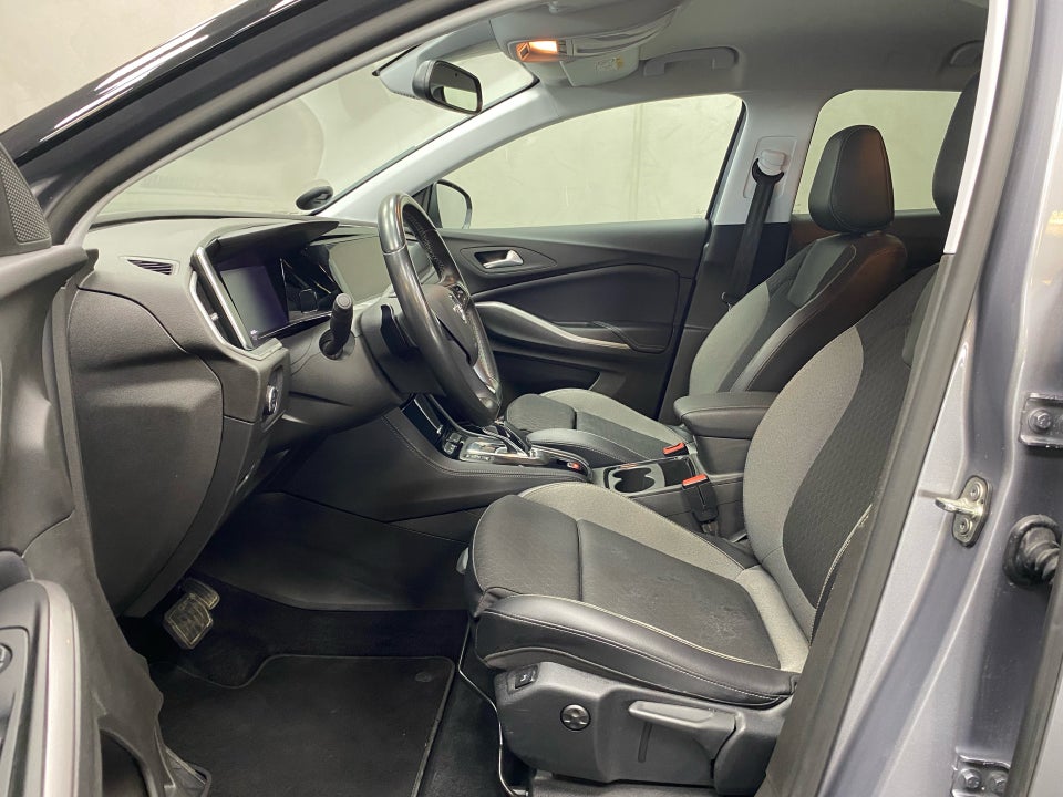Opel Grandland 1,5 D 130 Elegance aut. 5d
