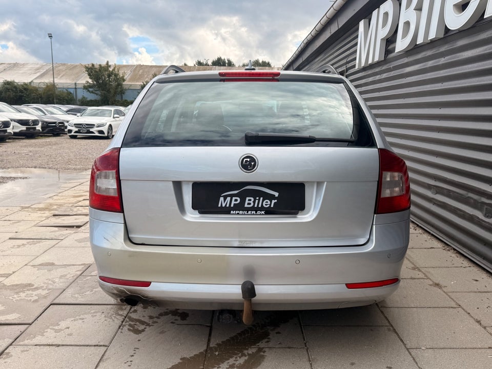 Skoda Octavia 1,6 TDi 105 Active Combi 5d