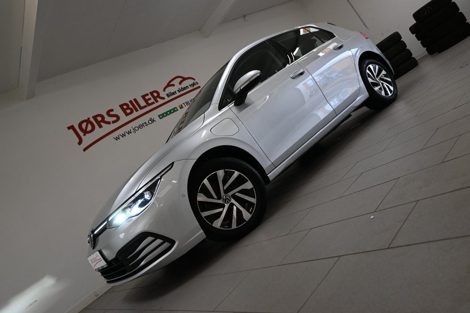 VW Golf VIII 1,4 eHybrid DSG 5d