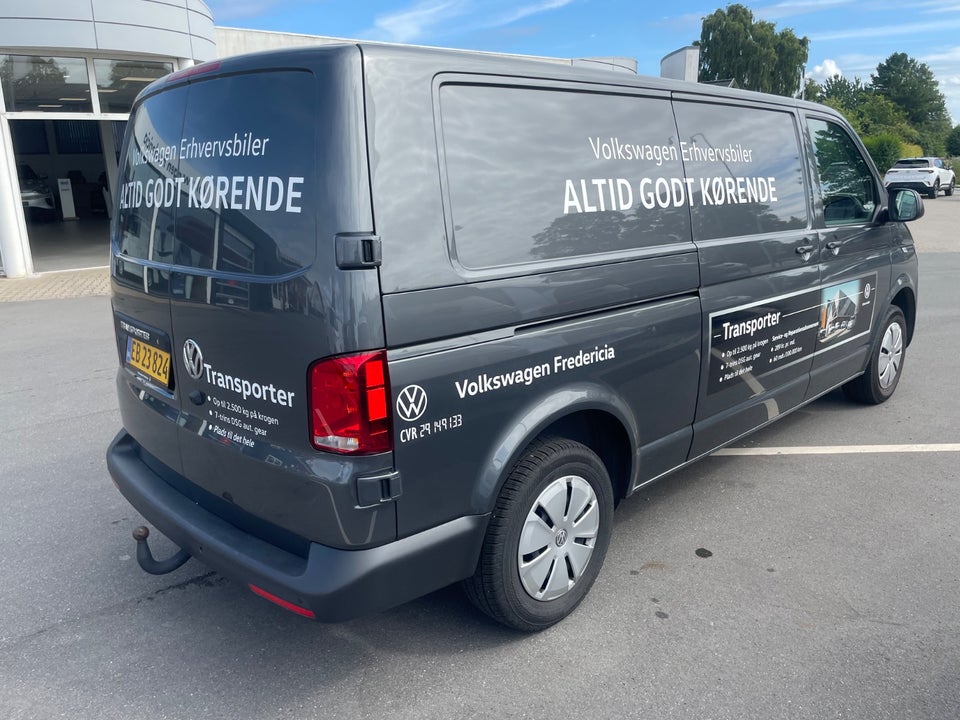 VW Transporter 2,0 TDi 150 Kassevogn DSG lang