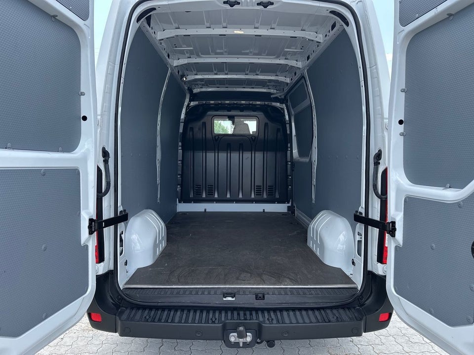 Nissan Interstar 2,3 dCi 150 L2H2 Tekna Van