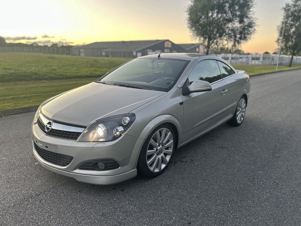 Opel Astra 1,9 CDTi 150 Cosmo TwinTop 2d