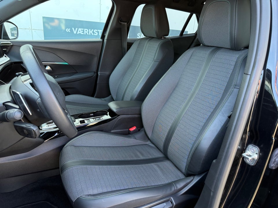 Peugeot 2008 1,2 PureTech 130 Allure Pack EAT8 Van 5d