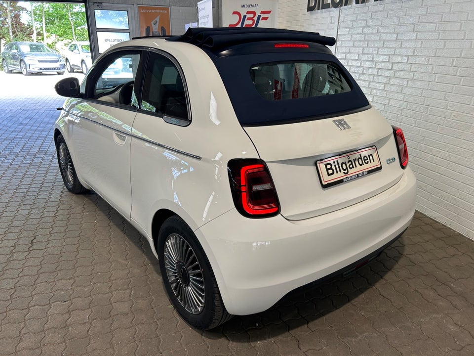 Fiat 500e 42 Icon Cabrio 2d