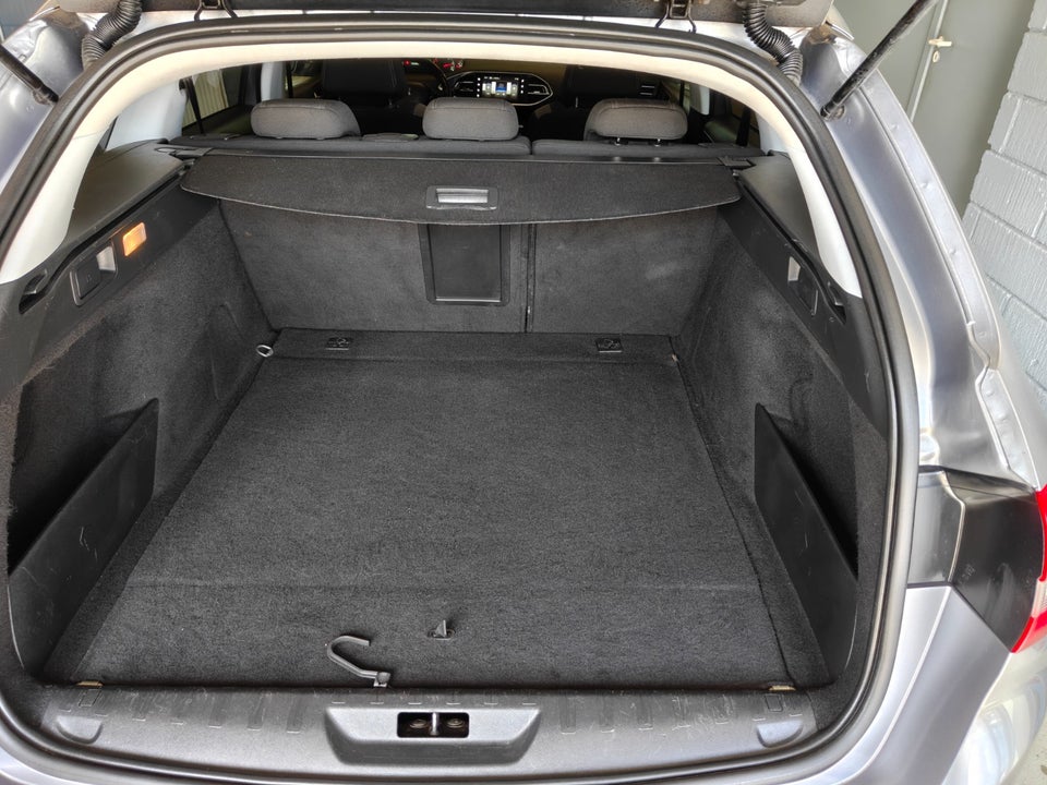 Peugeot 308 1,6 BlueHDi 120 Style SW 5d