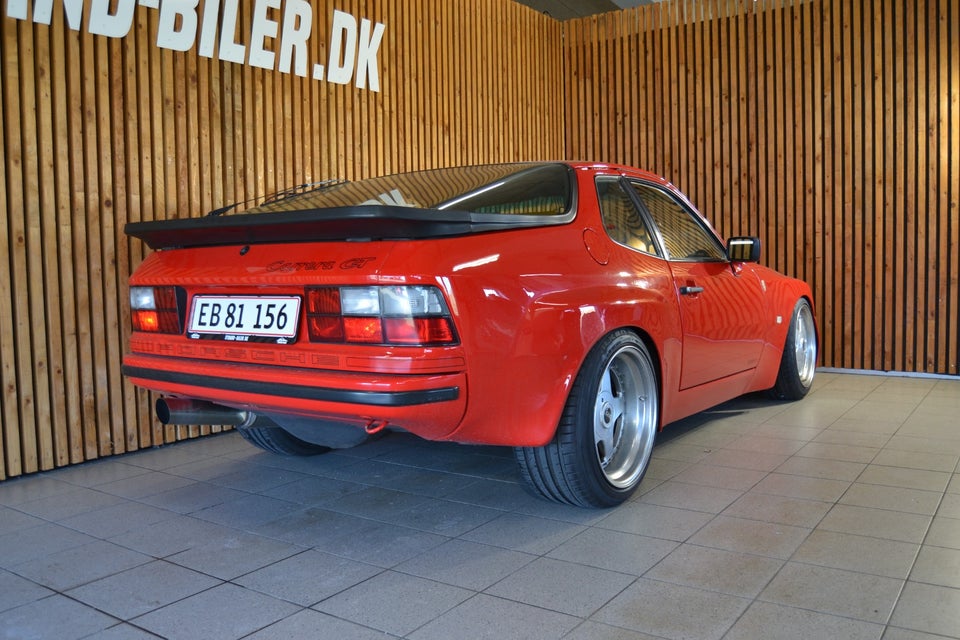 Porsche 924 2,0 Turbo 3d