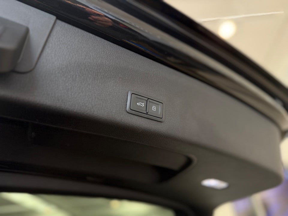 Audi e-tron 55 S-line quattro 5d