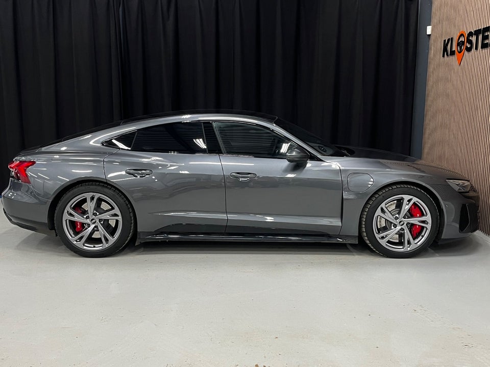 Audi RS e-tron GT quattro 4d