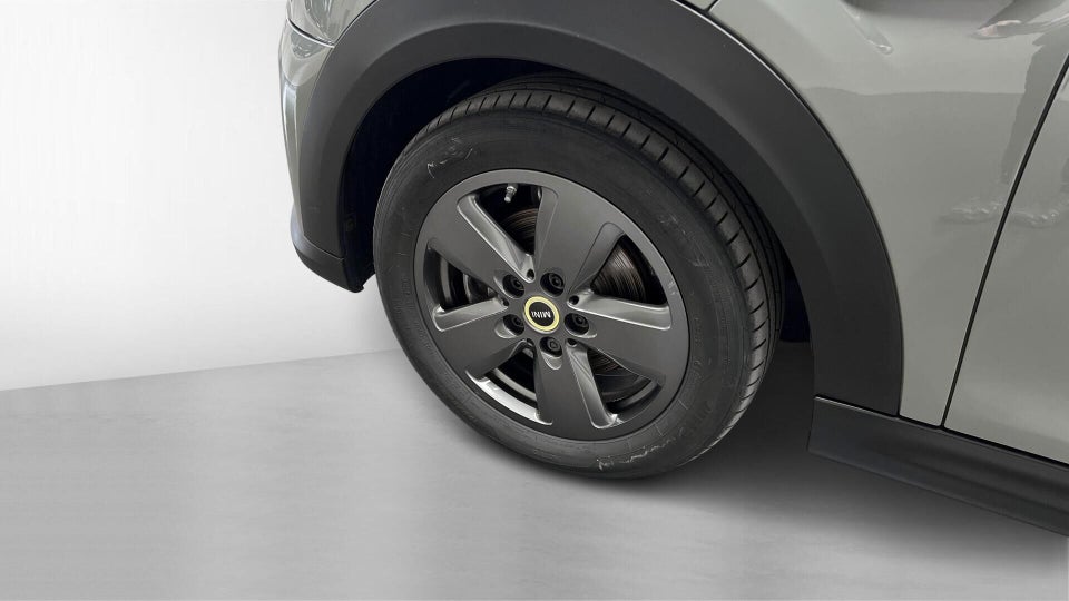 MINI Cooper SE Essential 3d