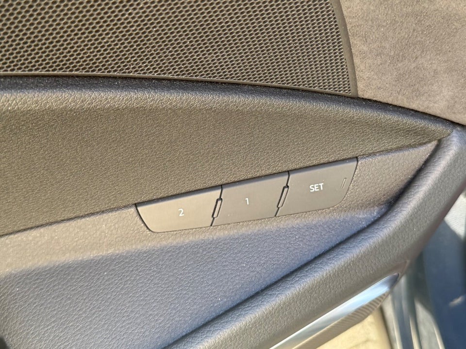 Audi Q8 e-tron 55 S-line Sportback quattro 5d