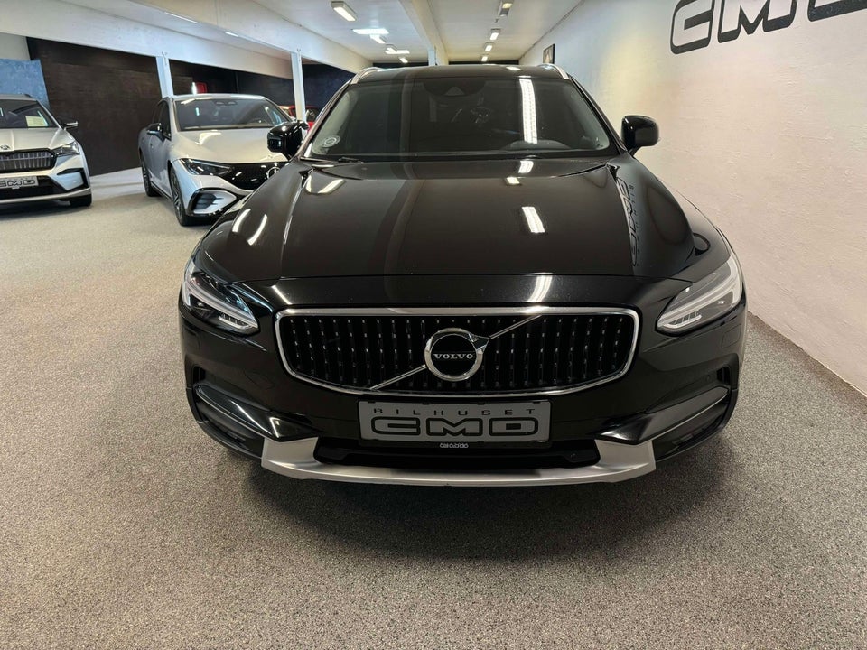 Volvo V90 CC 2,0 D5 235 Pro aut. AWD 5d