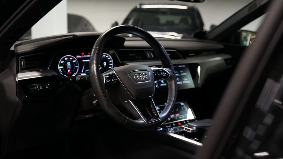 Audi e-tron 55 S-line quattro 5d