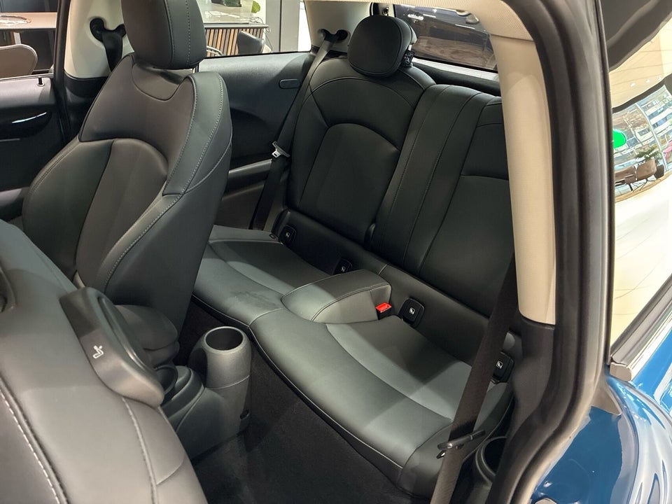 MINI Cooper SE Camden Edition 3d