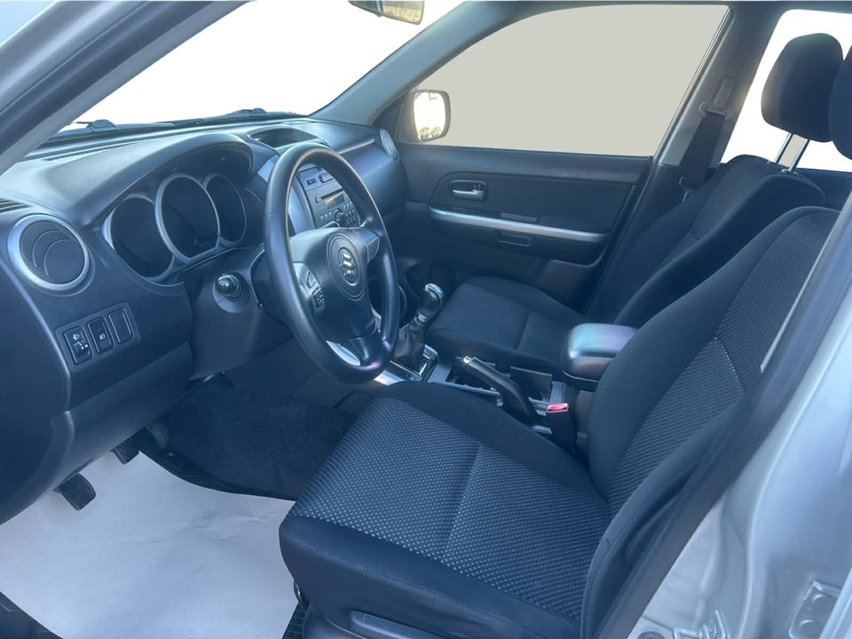 Suzuki Grand Vitara 2,0 GLX 5d
