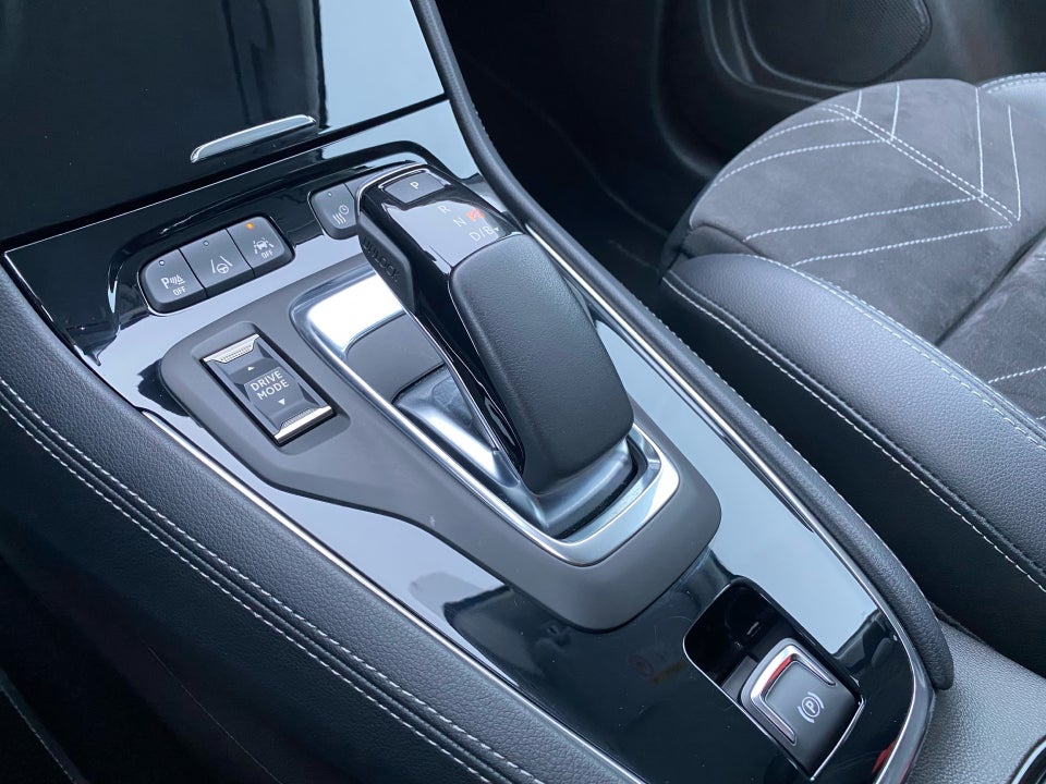 Opel Grandland 1,6 Hybrid Ultimate aut. 5d