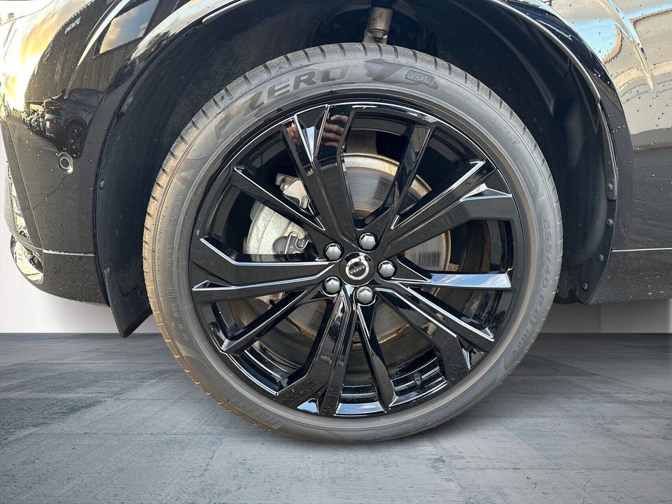 Volvo XC60 2,0 T6 ReCharge Black Edition aut. AWD 5d