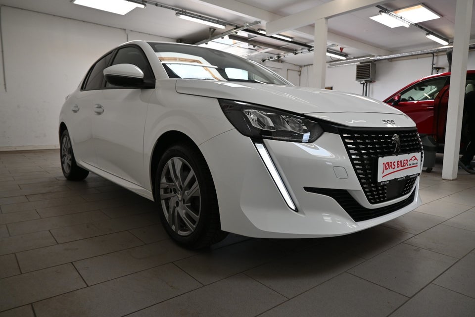 Peugeot 208 1,2 PureTech 100 Selection Tech 5d