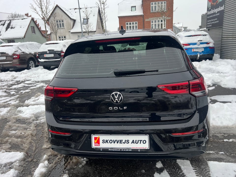 VW Golf VIII 1,5 TSi 130 Life 5d