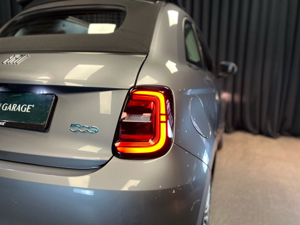 Fiat 500e 42 Icon Cabrio 2d