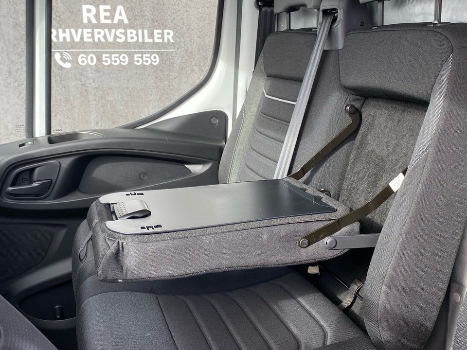 Iveco Daily 3,0 35S18 4100mm Alukasse m/lift AG8