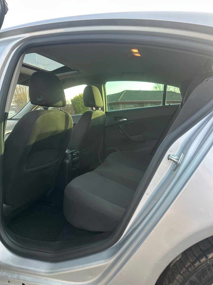 Opel Insignia 1,6 CDTi 136 Edition 5d