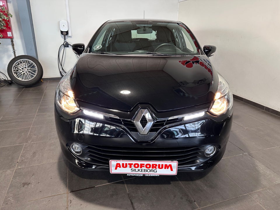 Renault Clio IV 0,9 TCe 90 Expression 5d