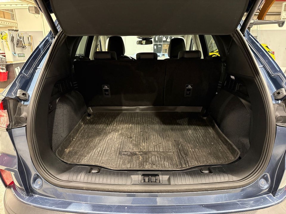 Ford Kuga 2,5 PHEV Titanium X CVT 5d