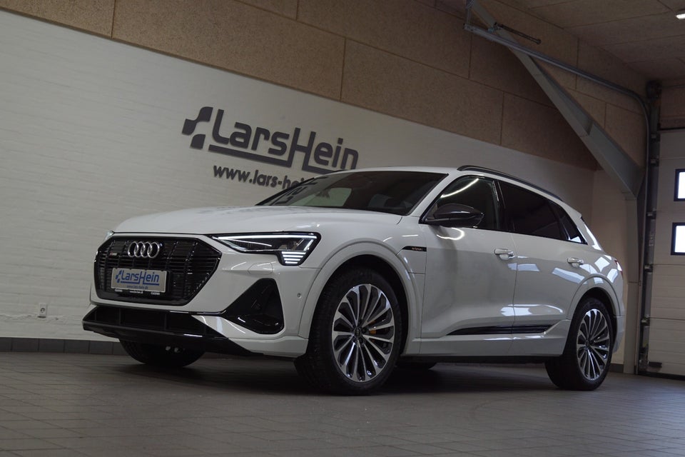 Audi e-tron 55 S-line quattro 5d