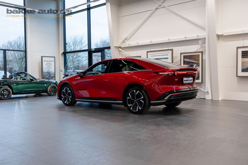 Mazda 6e Takumi+ Long Range 5d