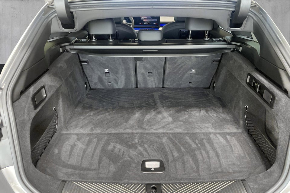 BMW i5 eDrive40 Touring Fully Charged 5d