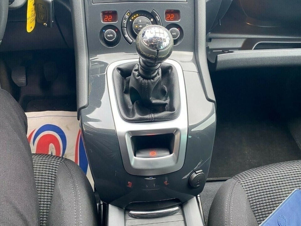 Peugeot 5008 2,0 HDi 150 Style Van 5d