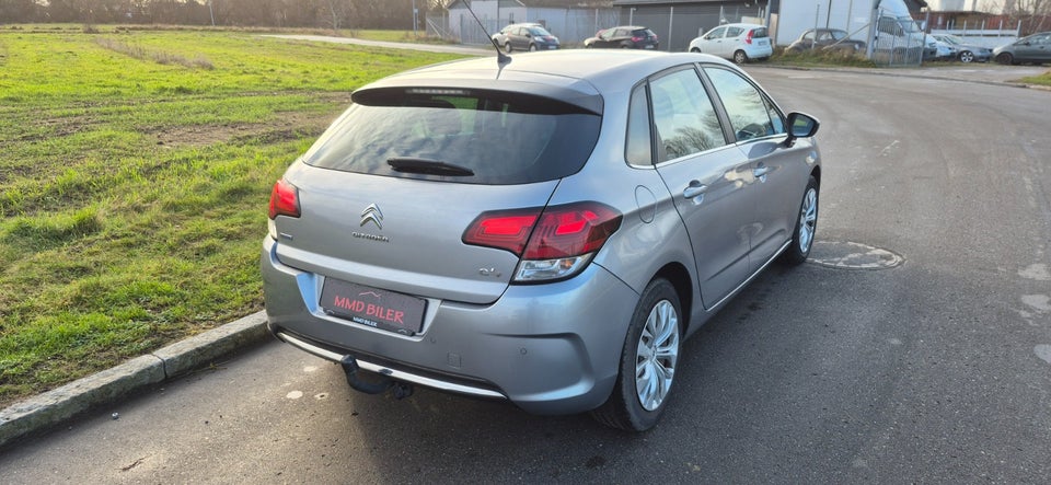 Citroën C4 1,6 BlueHDi 100 Feel Complet 5d