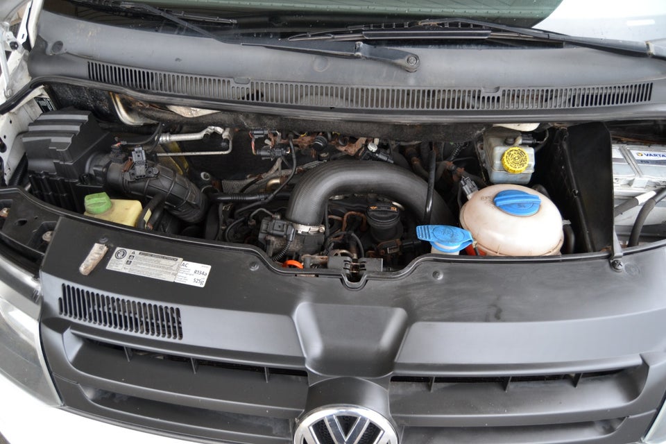 VW Transporter 2,0 TDi 140 Kassevogn lang 4d