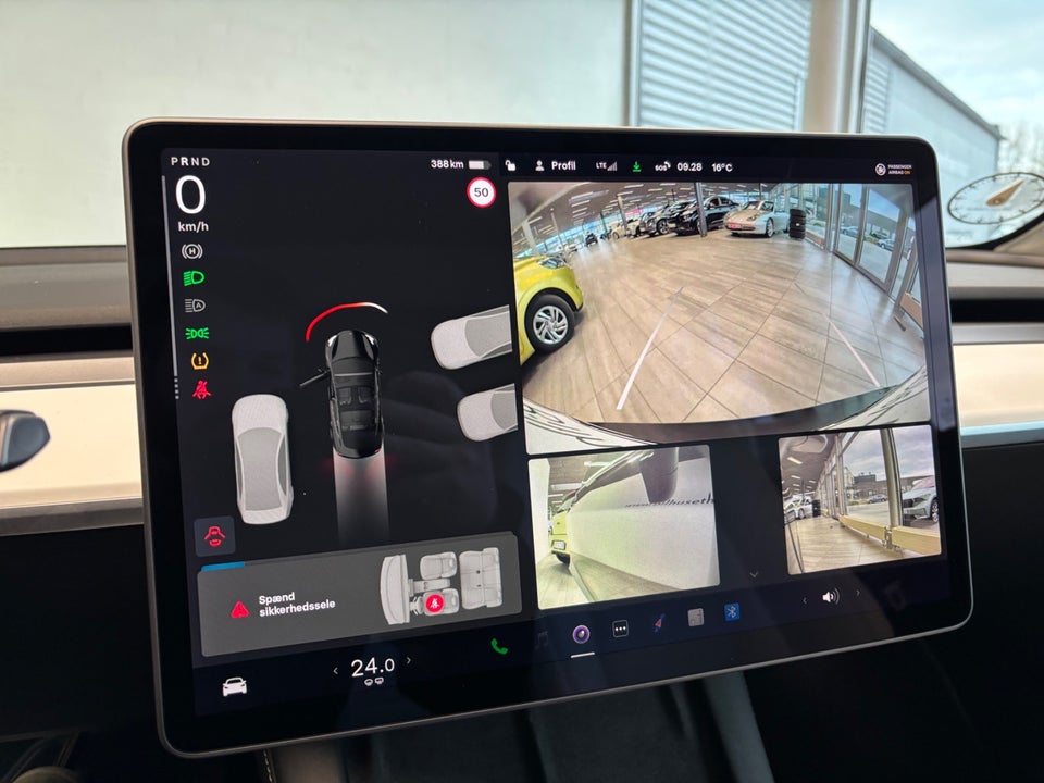 Tesla Model 3 Long Range AWD 4d