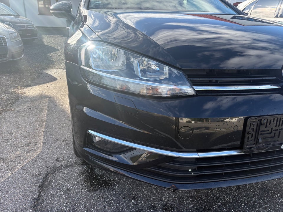 VW Golf VII 1,6 TDi 115 Comfortline Variant 5d