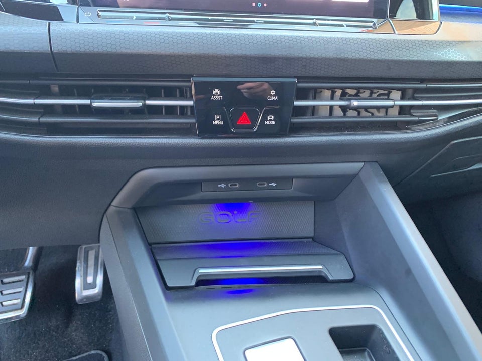 VW Golf VIII 1,4 GTE DSG 5d