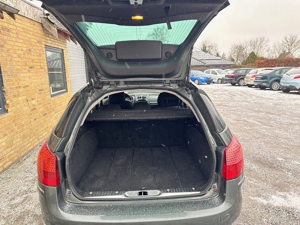 Peugeot 407 1,6 HDi 109 Premium SW 5d