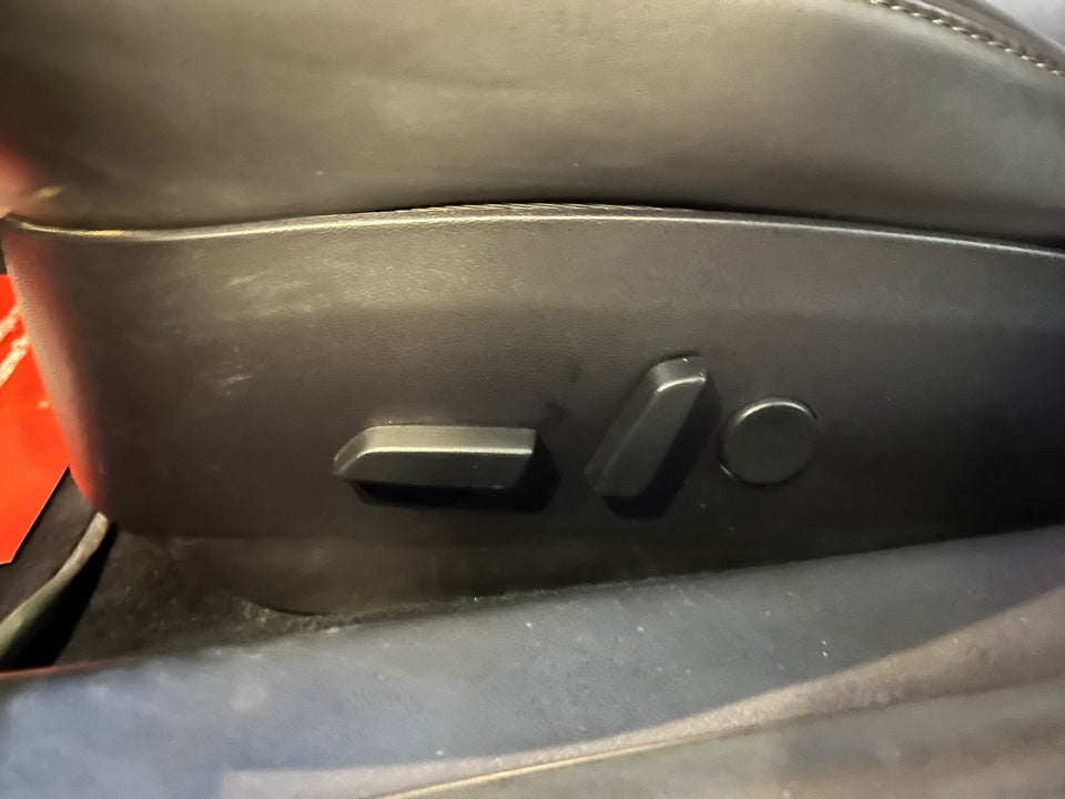 Tesla Model 3 Long Range AWD 4d