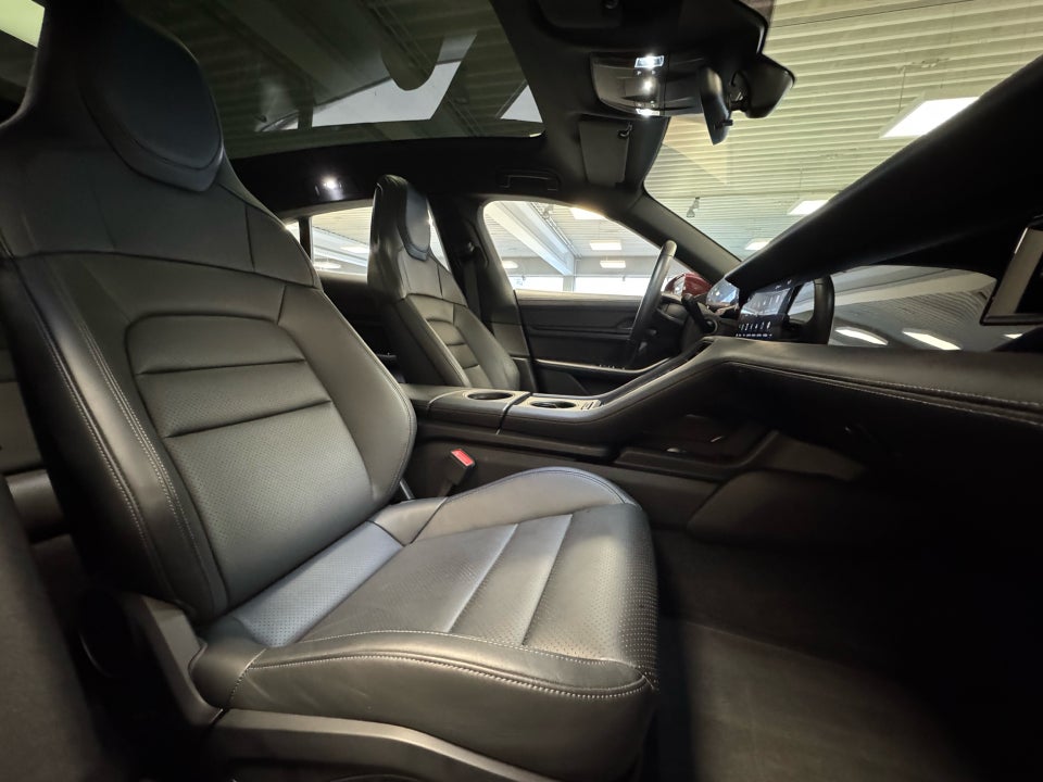 Porsche Taycan 4 Performance+ Cross Turismo 5d