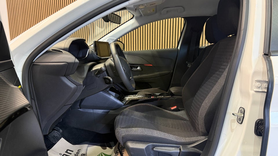 Peugeot e-208 50 Active Pack 5d