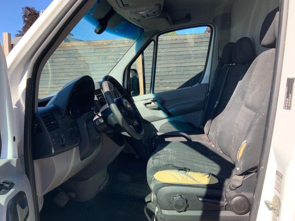Mercedes Sprinter 216 2,2 CDi R2 Kassevogn aut. 5d