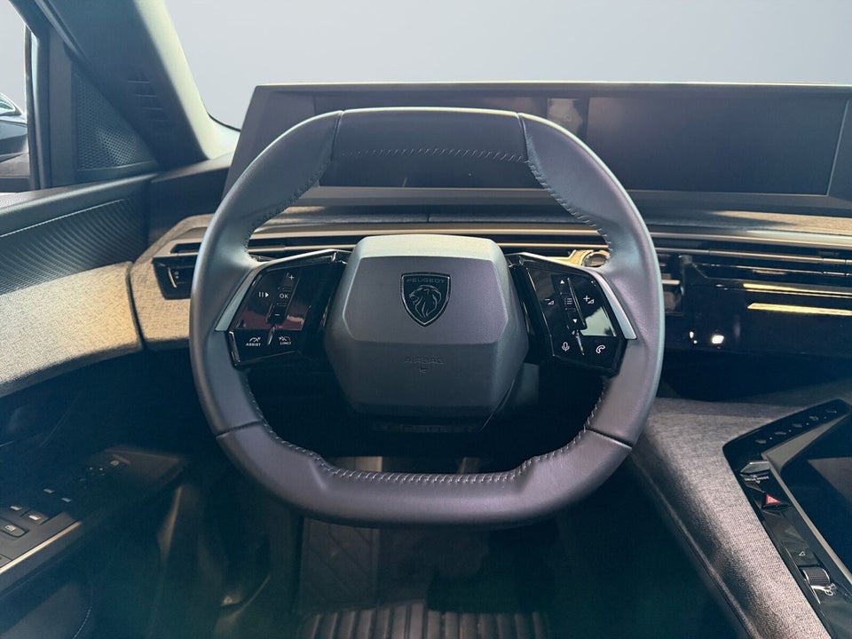 Peugeot e-5008 77 Allure Pack 7prs 5d